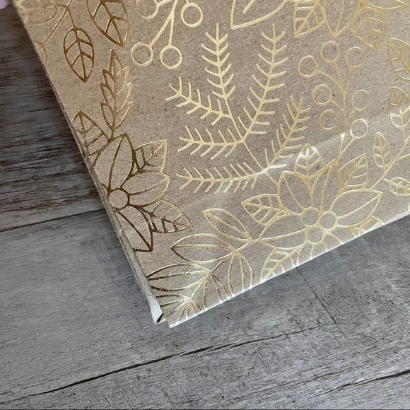 🌺 Holiday Gold Reindeer Floral Mini Gift Bags & Box Set - Picture 2 of 9